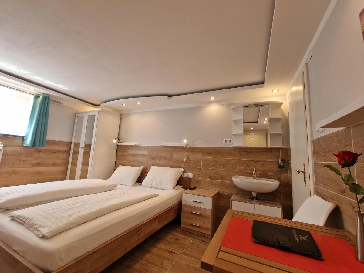 Hotel Kenny & Henry Куксхавен Екстериор снимка