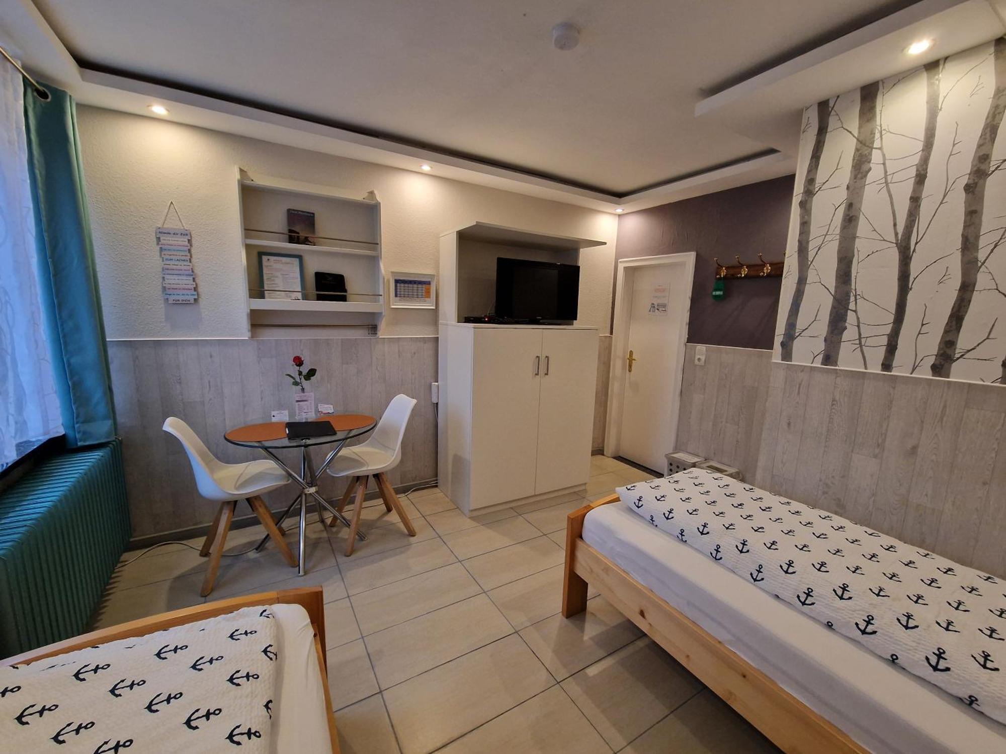 Hotel Kenny & Henry Куксхавен Екстериор снимка
